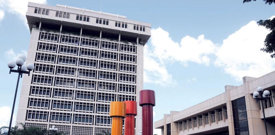 El Banco Central de la República Dominicana (BCRD) reduce la tasa de ...